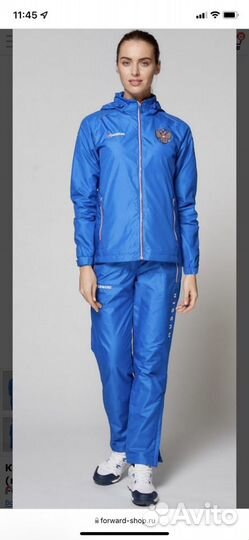 Костюм спортивный парадный женский