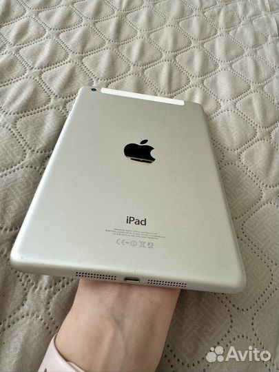 Планшет Apple iPad mini 16Gb Wi-Fi