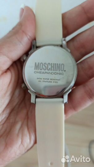 Часы moschino