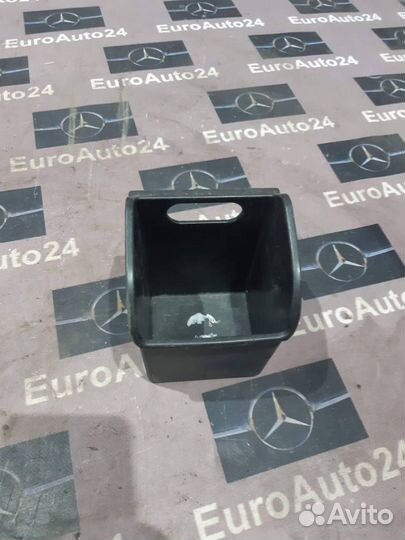 Подстаканник A2086830175 Mercedes-Benz CLK-Class 1