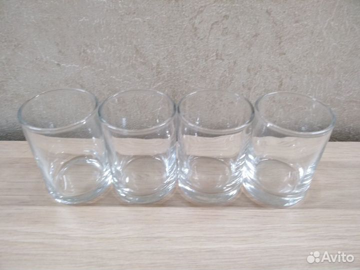 Стопки, штоф, бутылки, тарелки