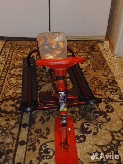 Продам снегокат новый