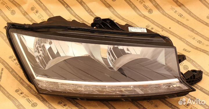 Фара правая skoda fabia 3 рест 18+ обычная + LED