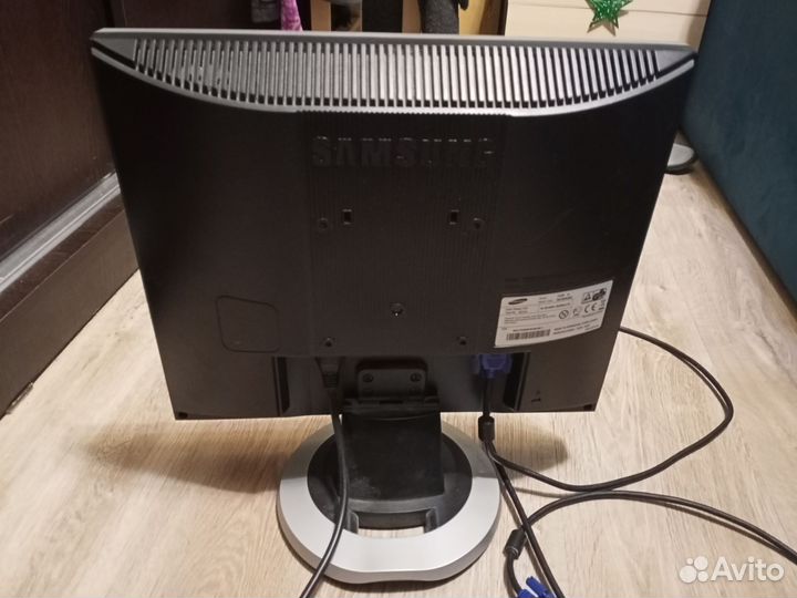 Монитор 17 дюймов б.у Самсун 710н