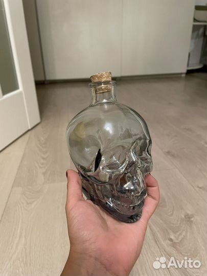 Бутылка череп