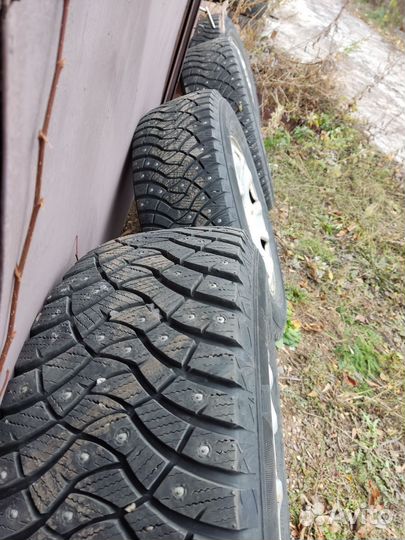 Dunlop GrandTrek Ice 03 215/65 R16 102T