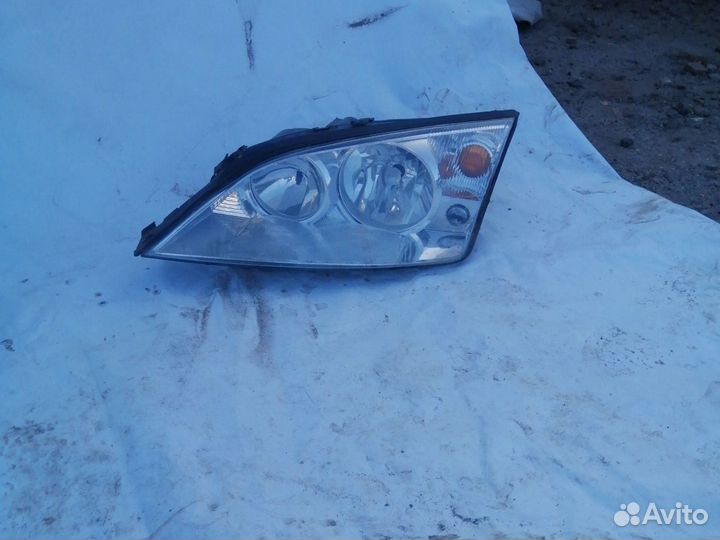 Фара левая Ford Mondeo 3 цена за шт