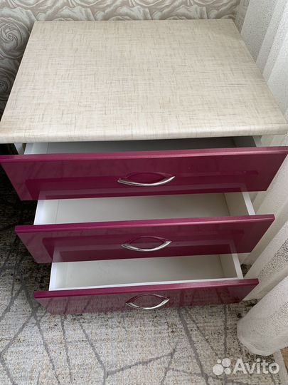 Кухонный стол и комод