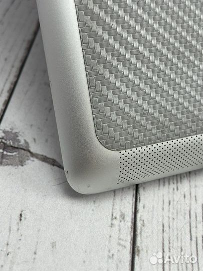 Хороший iPad 3 64 Gb White + cellular