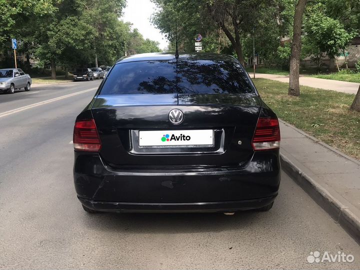 Volkswagen Polo 1.6 МТ, 2011, битый, 189 000 км