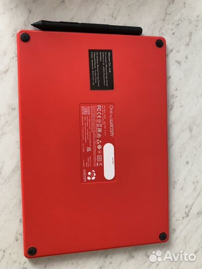 Графический планшет One by Wacom Medium