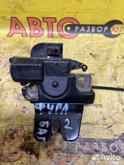 Замок багажника Nissan Fuga Y50 VQ35DE 2006