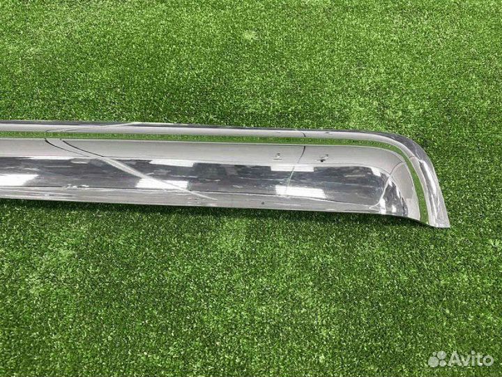 Ветровик передний левый Isuzu Elf NKR66 4HF1 1997