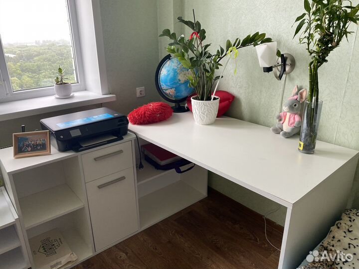 Школьный столик