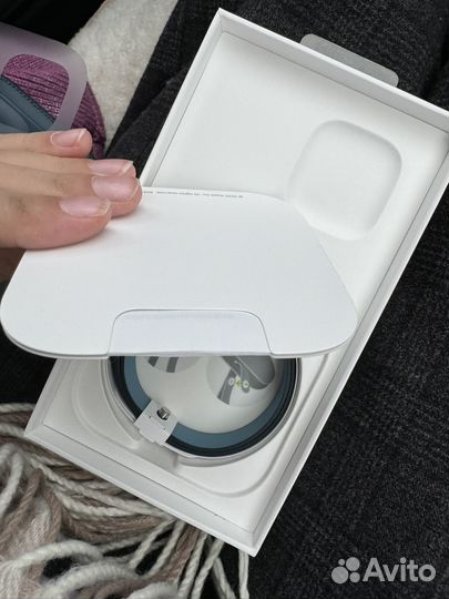 Кожаный чехол с ремешком на iPhone 12 mini