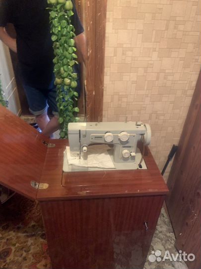 Швейная машина бу