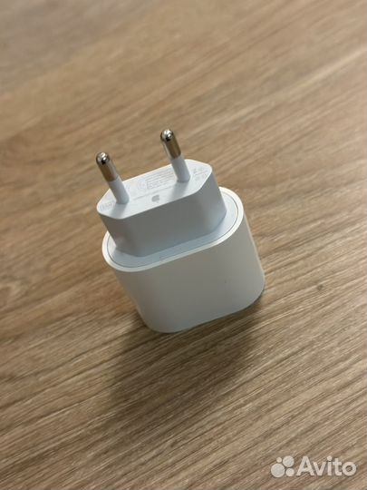 Оригинальный блок iPhone 20 w