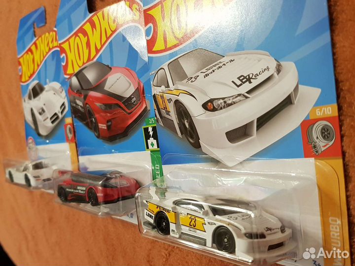 Hot wheels 3 спортивных Nissan