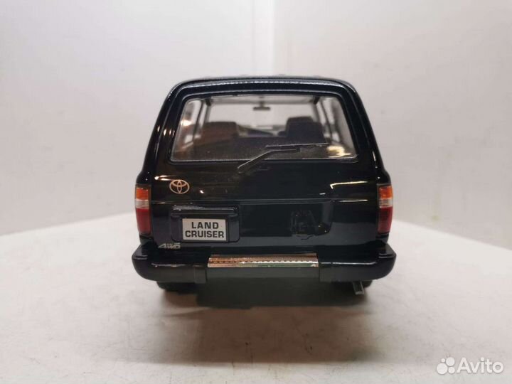 Scale. Toyota Lend Cruiser 1/18 Ленд Крузер 80