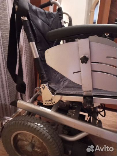 Инвалидная коляска с электроприводом