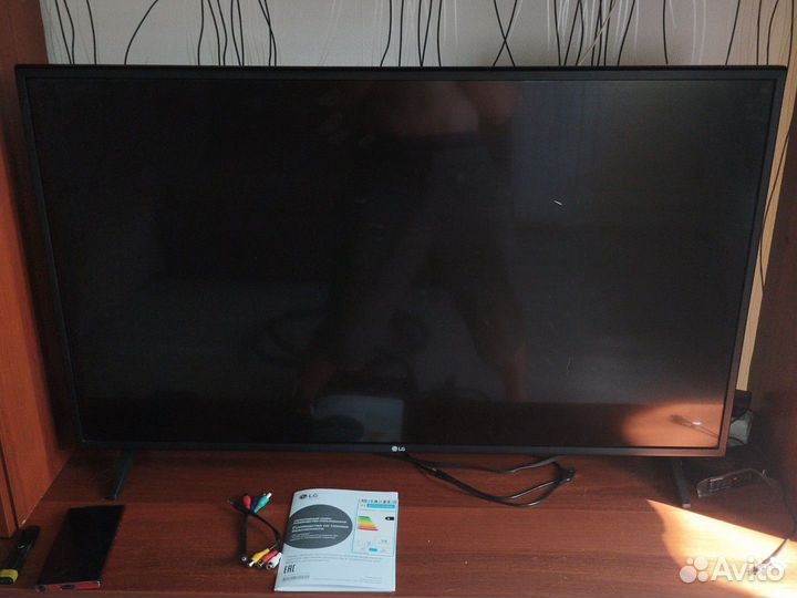 Телевизор LG SMART tv 43