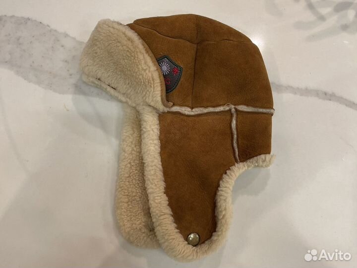 Шапка зимняя UGG оригинал 3 года