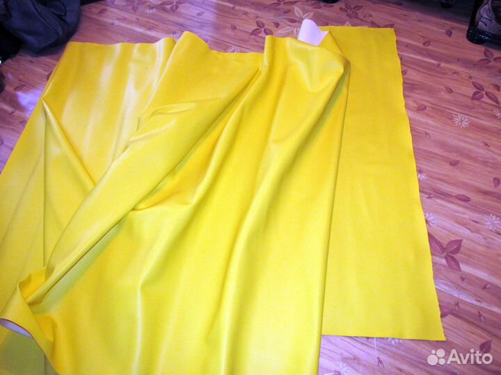 Дерматин - кожзаменитель. Кусок -4 метра