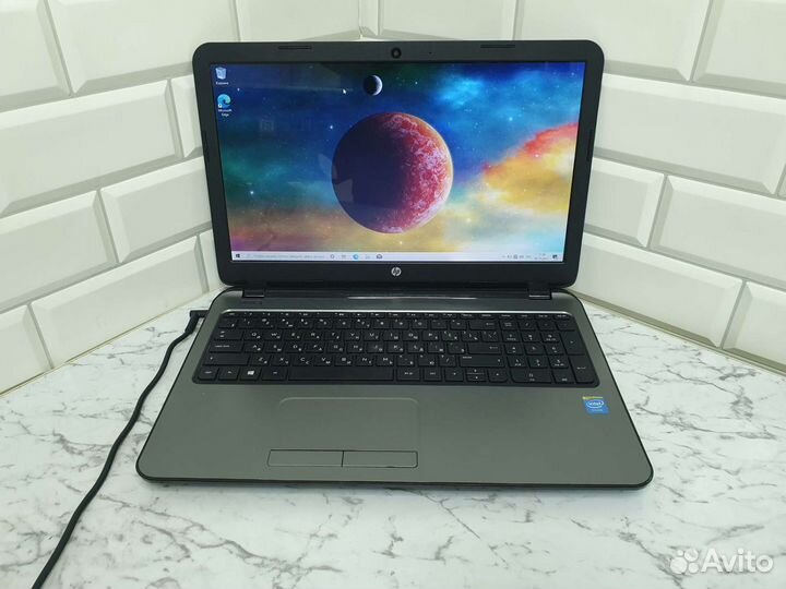 Ноутбук HP с коробкой