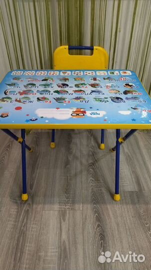 Стол и стул Ника