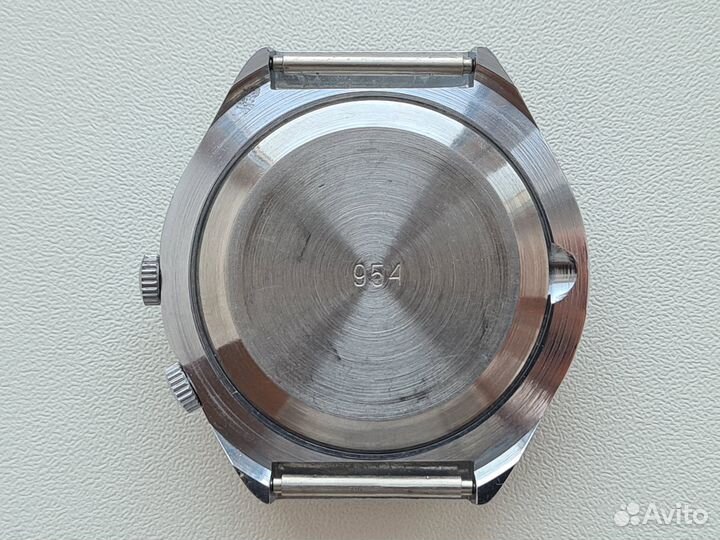 Часы Ракета Вечный календарь. Зелёный циферблат