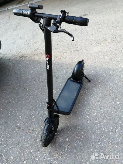 Электросамокат iconbit kick scooter trident 120