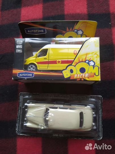 Модели автомобилей скорая помощь 2шт