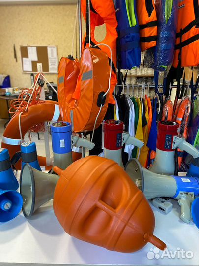 Спасательный жилет