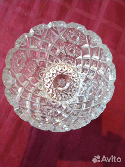 Хрустальная ваза