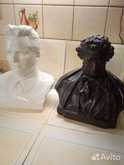 Бюсты Пушкина и Кирова