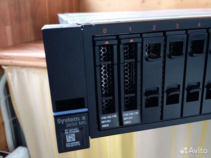Сервер Lenovo x3650 M5 E5-2620 v4 64Gb 2U