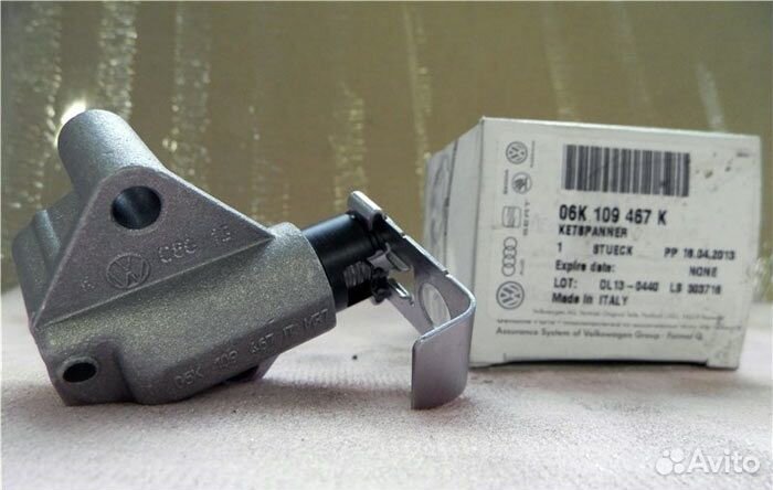 Натяжитель цепи 06K109467K VAG
