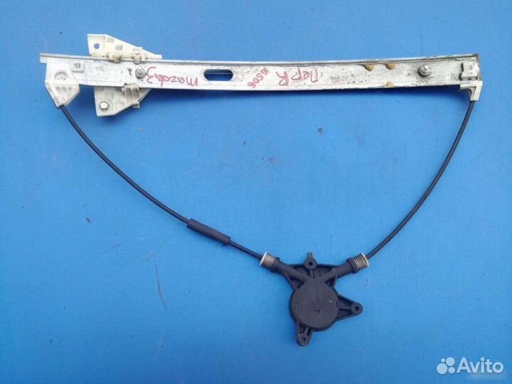 Стеклоподъемник передний правый Mazda 3 BK 2006