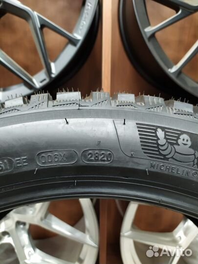 Michelin X-Ice North 4 SUV 285/40 R22 110T