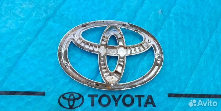 Эмблема задняя Ленд Крузер 200 Оригинал 2007-2015