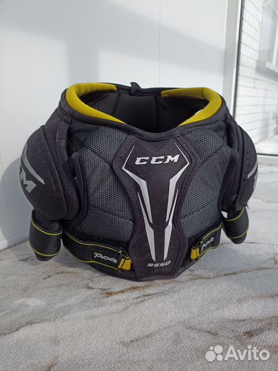 Нагрудник хоккейный ccm
