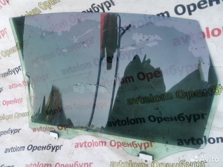 Стекло двери заднее правое Infiniti M35