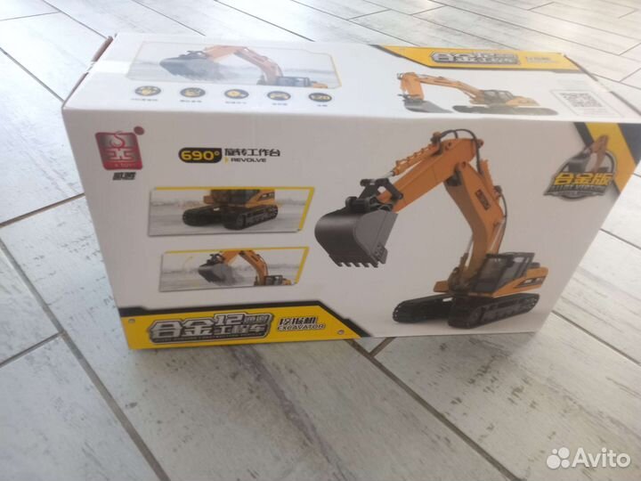 Экскаватор игрушка