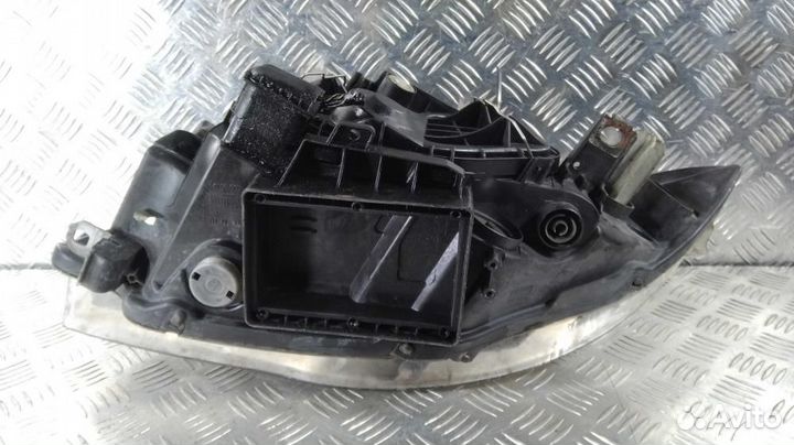 Б/У Б/У Фара правая Из Европы. 6924486 BMW