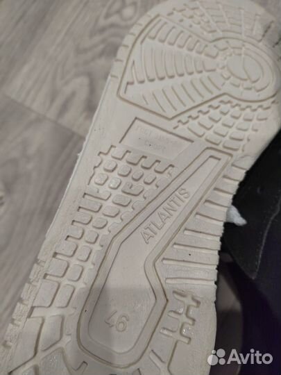 Кросовки 46 раз.,спецодежду 62/64 раз, новое