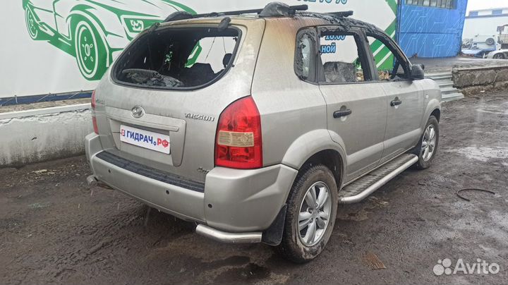 Кронштейн переднего бампера Hyundai Tucson 86551-2