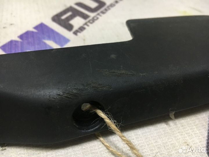Накладка салазки сиденья правая Шкода Октавия тур