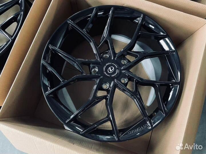 Диски кованые GT Performance R20 на Lexus GX460