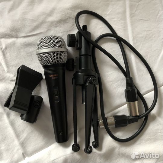 Микрофон для караоке Shure Lyric 8700