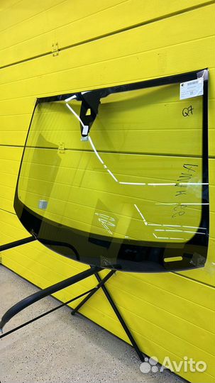 Лобовое стекло Audi Q7 4m